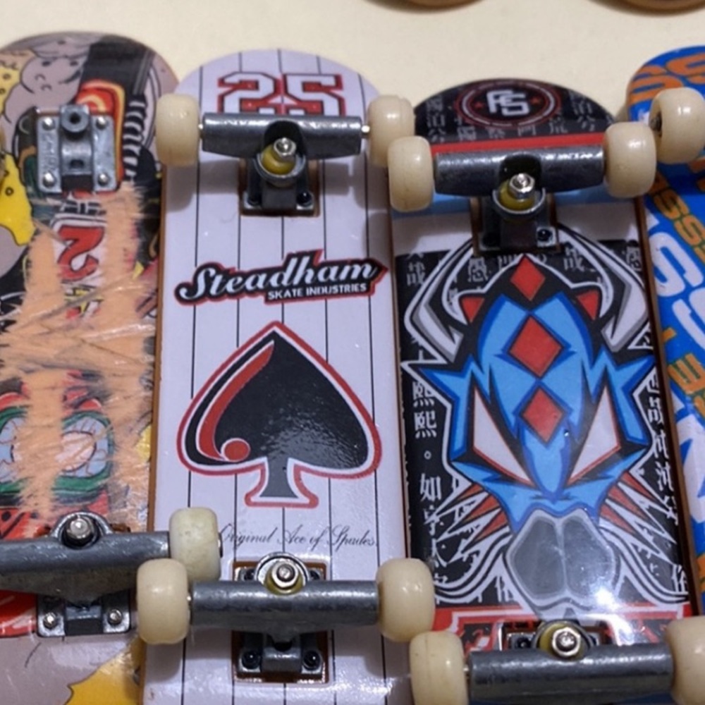 10 tech deck boards (vintage markdown
